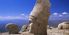 Estatuas en el Monte Nemrut – Agencia Viajes Próximo Oriente