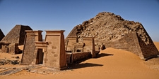 Pirámides de Meroe en Sudán – Agencia Viajes Próximo Oriente